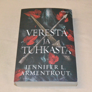 Jennifer L. Armentrout Verestä ja tuhkasta